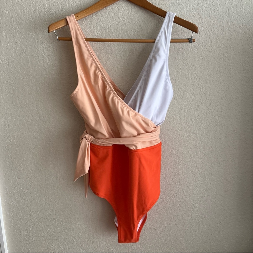 Cupshe NWOT Colorblock Swimsuit with Wrap Detail Women’s XL
